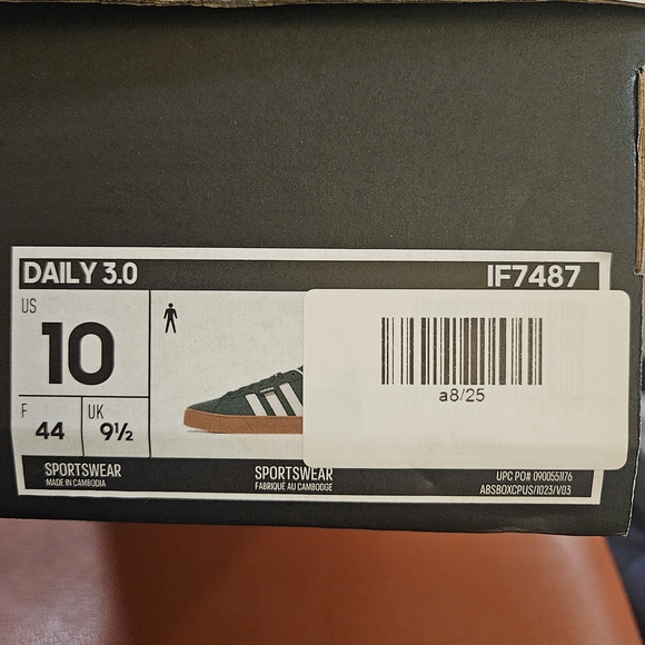 Adidas Men's Green Sneakers - Picture 7 of 7